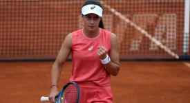 Zeynep Sönmez, Eastbourne Açık'ta çeyrek finale çıktı